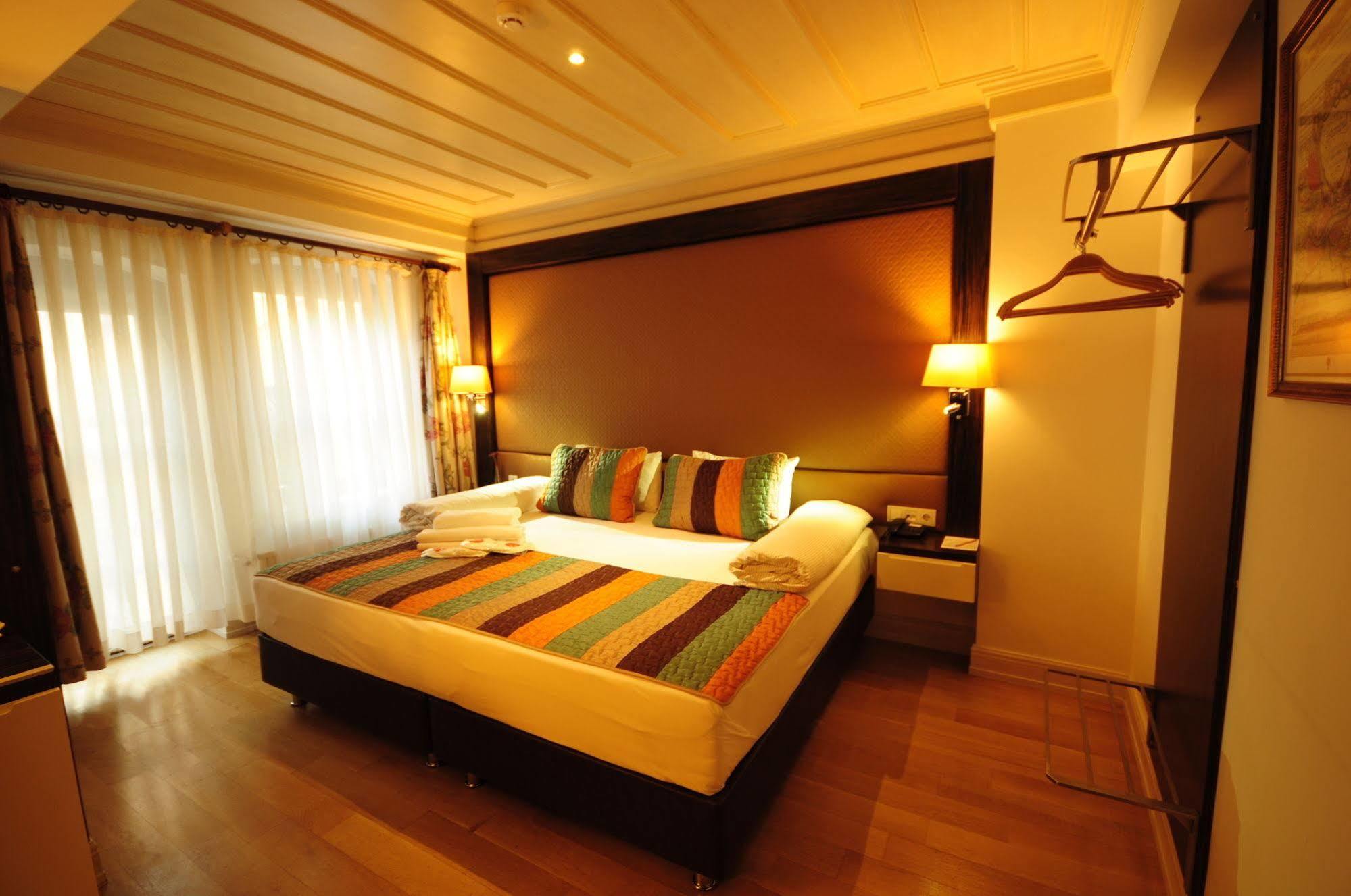 Ottopera Hotel (Adults Only) Istanbul Bagian luar foto